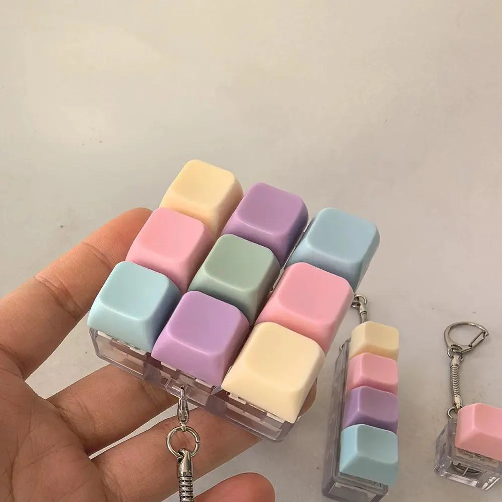 Llavero clicker de teclado mecánico (anti-estrés)